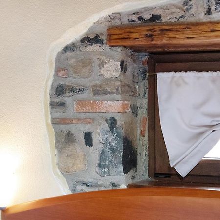 Apartamento La Mansarda Di Eros E Tiziana Lanzo dʼIntelvi Exterior foto